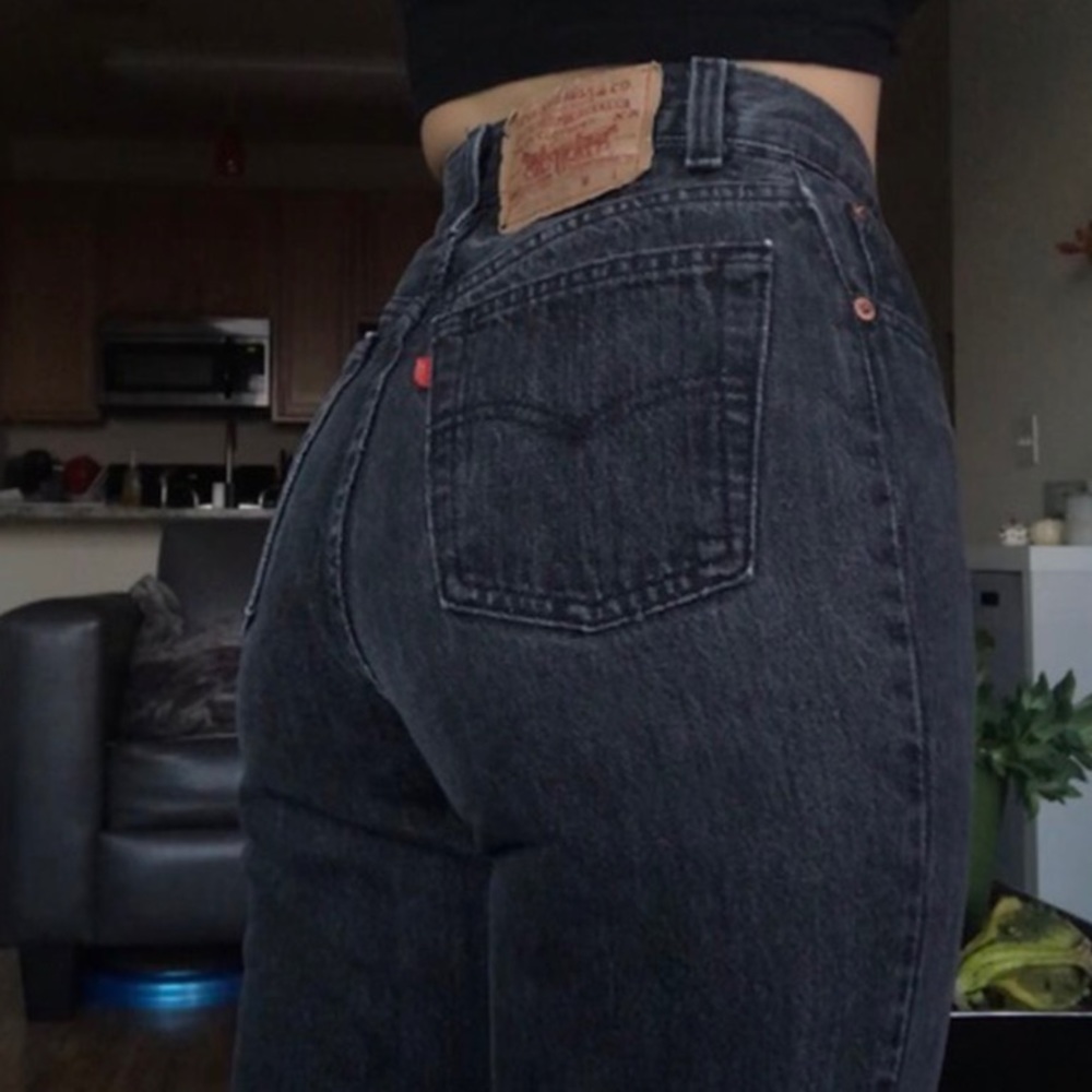 Vintage 80’s Black Levi’s 501 High Waisted Mom Jeans RARE SMALL SIZE
